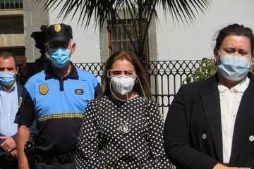 Telde guarda un emotivo minuto de silencio por las víctimas del Covid-19 (Foto TA)